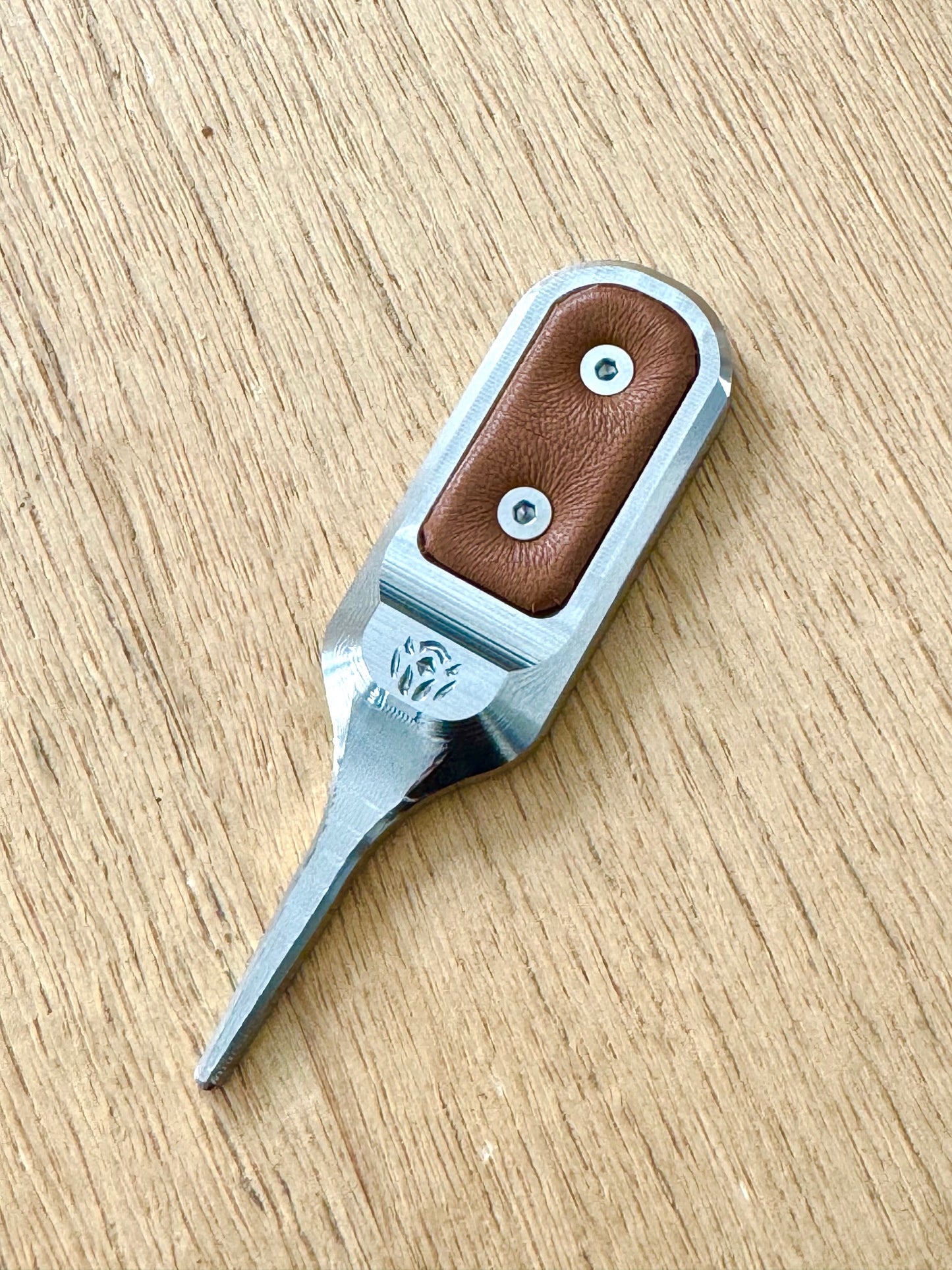 LaFleur Single Spike Divot Repair Tool